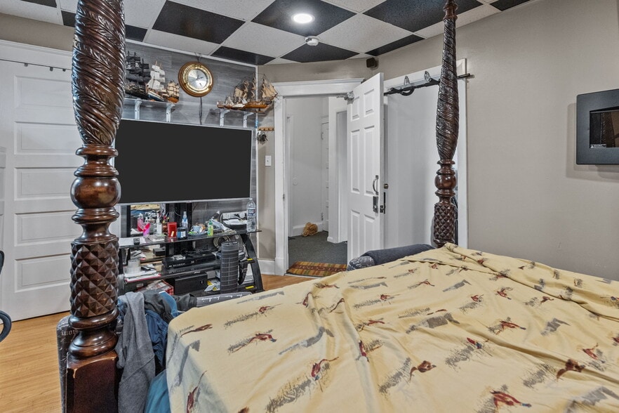 More Photos Of 231 Washington St, Morrisville Apartments For Sale