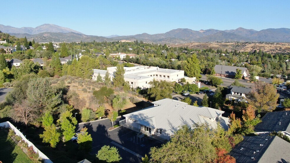 More Photos Of 1145 Whiskeytown Ct, Redding Medical For Sale