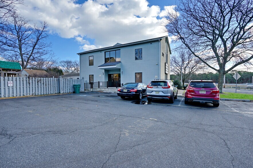 More Photos Of 291 Herbertsville Rd, Brick Office For Lease