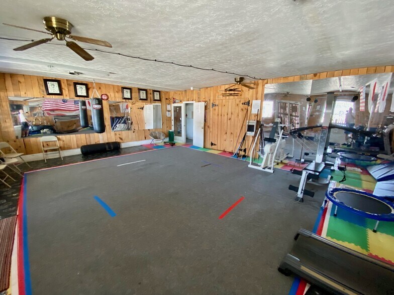 More Photos Of 8059 Florence Ave, Virgilina Restaurant For Sale