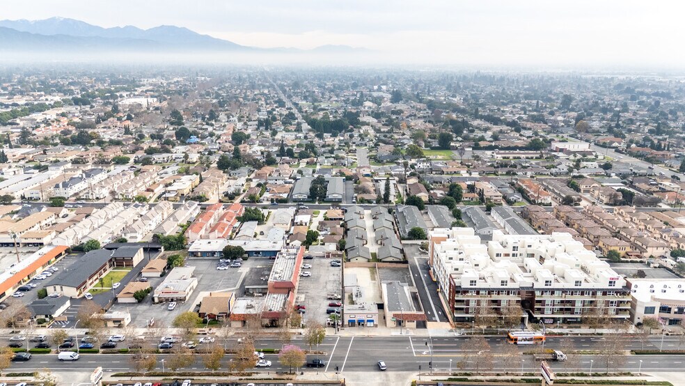 More Photos Of 5604-5608 Rosemead Blvd, Temple City Storefront Retail Residential For Sale