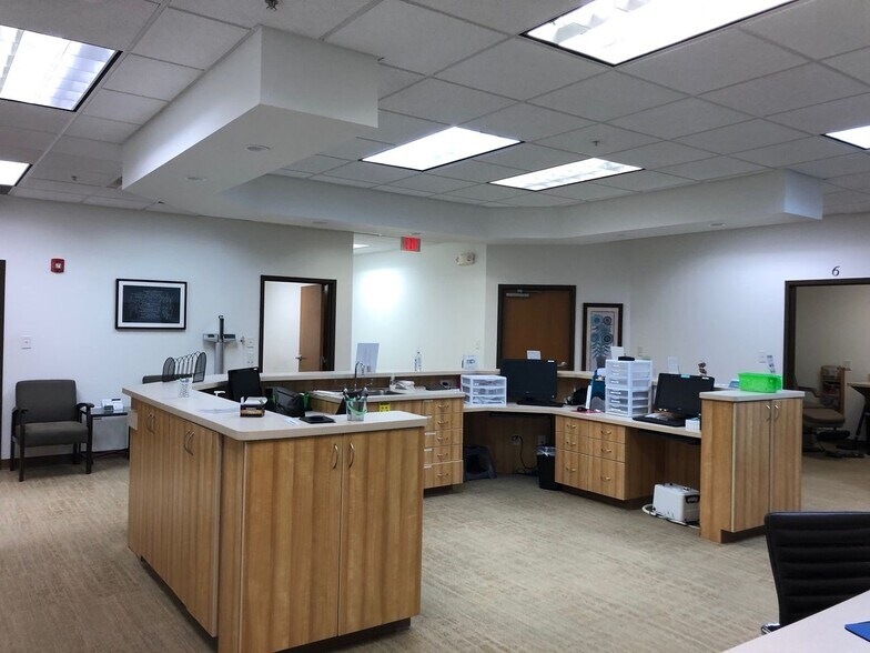 More Photos Of 2201 E Nine Mile Rd, Pensacola Freestanding For Lease