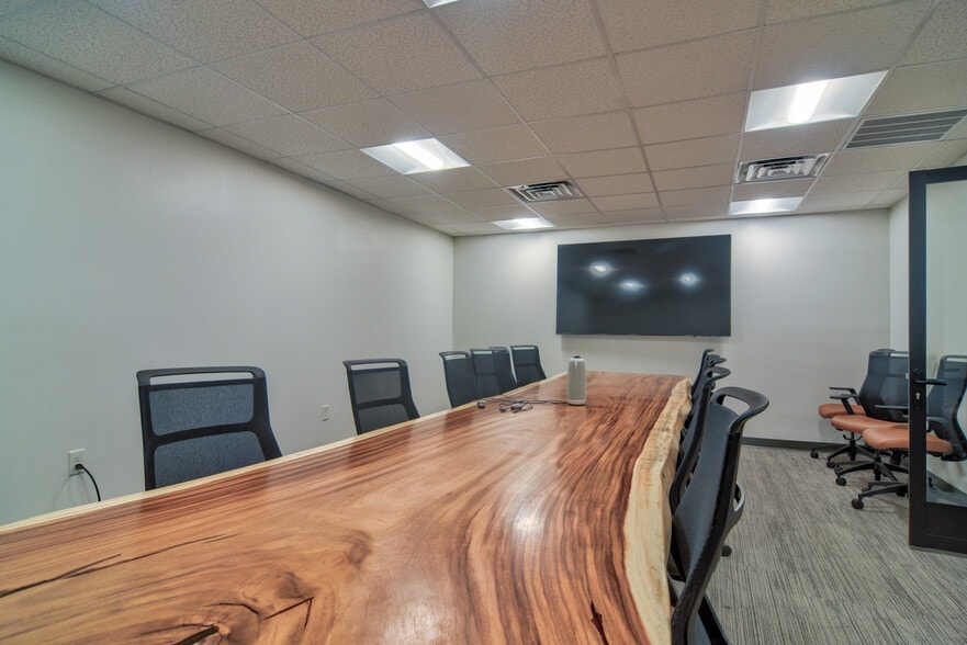 More Photos Of 12945 Seminole Blvd, Largo Office For Lease