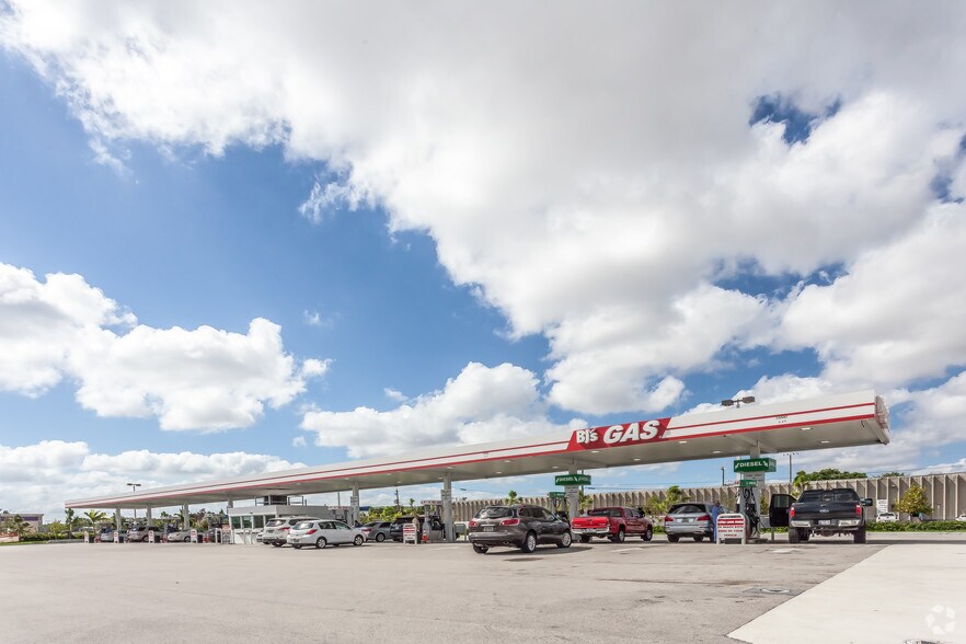 More Photos Of 7090-7010 SW 24th St, Miami Unknown For Lease