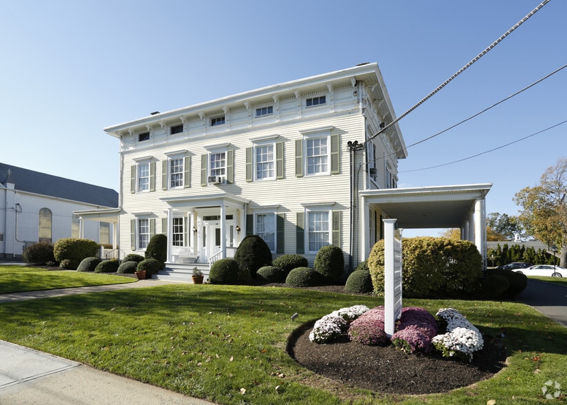 More Photos Of 63 W Main St, Freehold Office For Lease