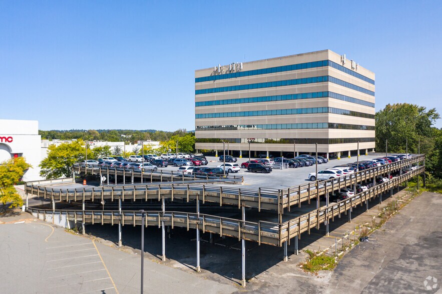 More Photos Of 65 Willowbrook Blvd, Wayne Office For Lease