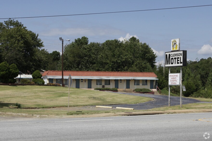 More Photos Of 835 Old Greenville Hwy, Clemson Hotel For Sale