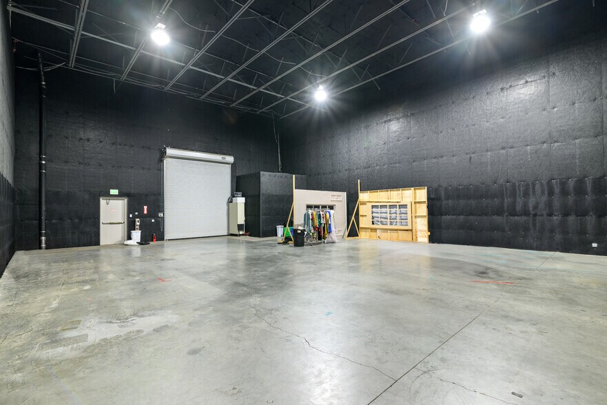 More Photos Of 28348 Constellation Rd, Valencia Warehouse For Sale