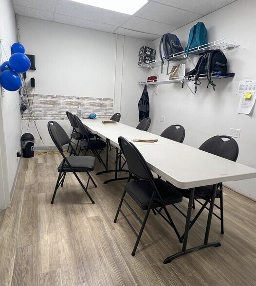 More Photos Of 10985 38th St NE, Calgary Warehouse For Sale