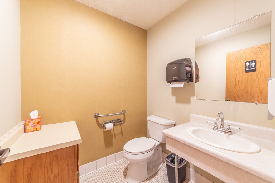 More Photos Of 605 Scott St, Wausau Office For Sale