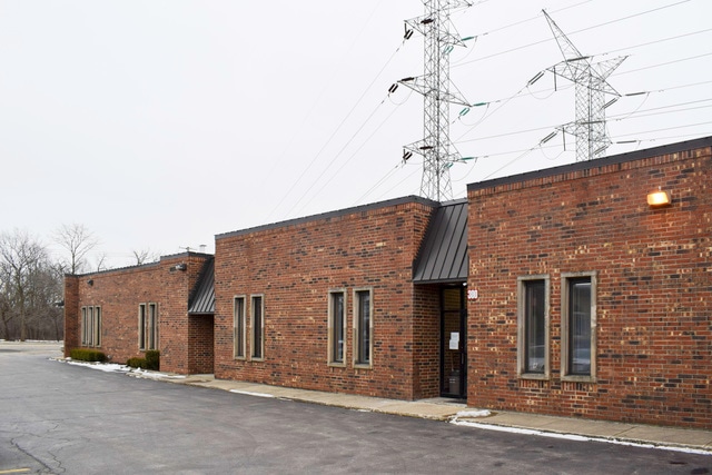 More Photos Of 24 S River Rd, Des Plaines Medical For Sale