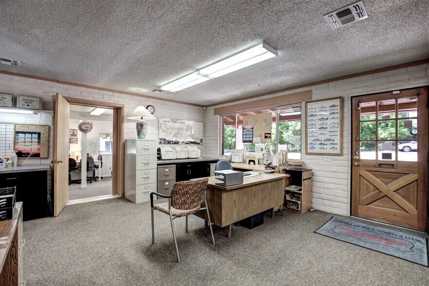 More Photos Of 1389 E Christopher Creek Loop, Payson Storefront Retail Office For Sale