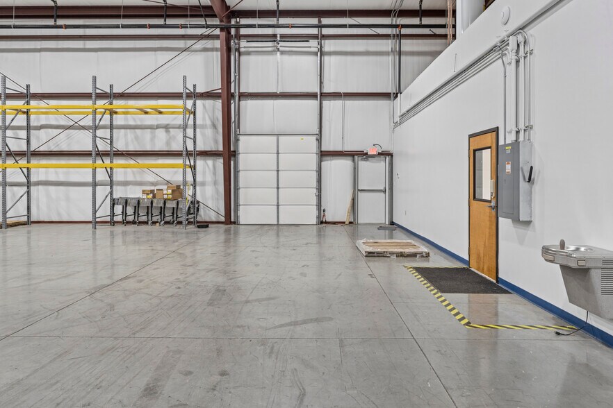 More Photos Of 2200 E Fairview Ave, Johnson City Warehouse For Sale
