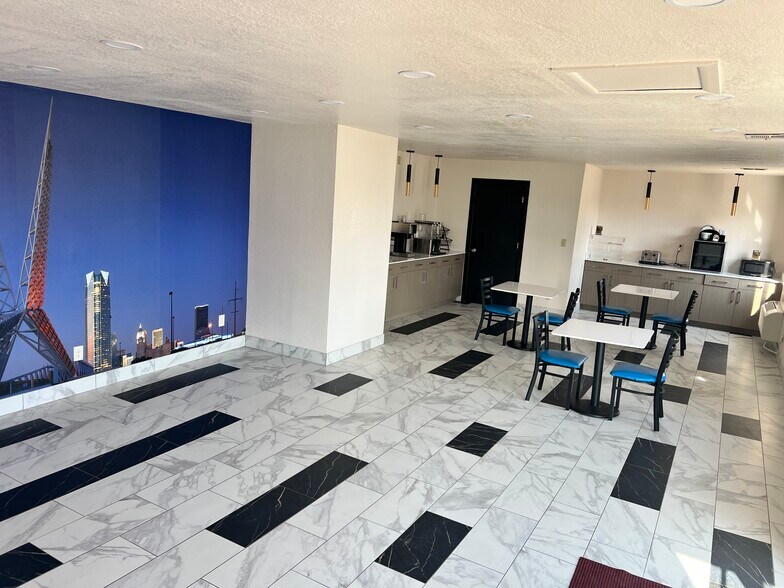 More Photos Of 321 S Rockwell Ave, Oklahoma City Hotel For Sale