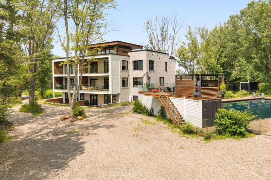 More Photos Of 9915-9943 Boul Des Forges, Trois-Rivières Apartments For Sale