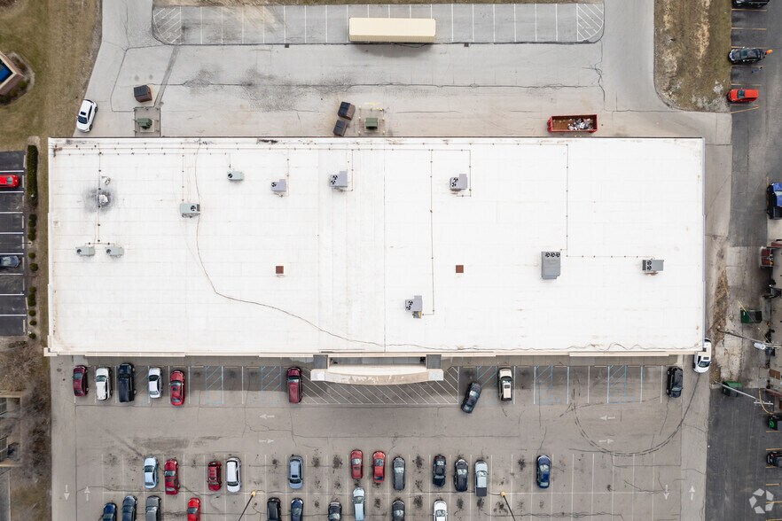 More Photos Of 3316 Navarre Ave, Oregon Storefront For Lease