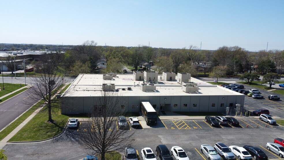 More Photos Of 9221 Quivira Rd, Overland Park Medical For Sale