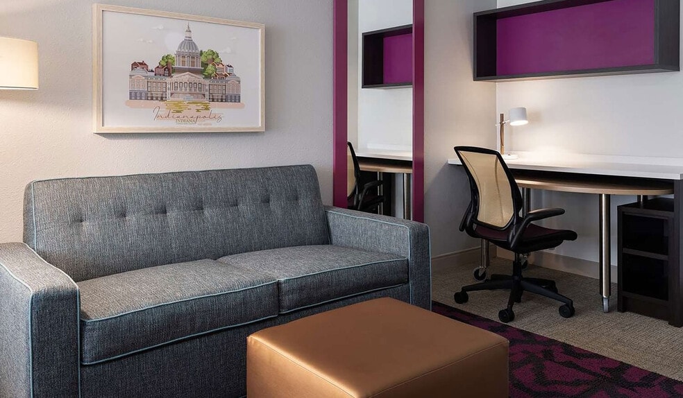 More Photos Of 9104 Keystone Crossing, Indianapolis Hotel For Sale