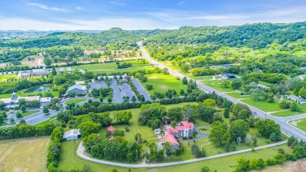 More Photos Of 1112 Franklin Rd, Brentwood Specialty For Sale