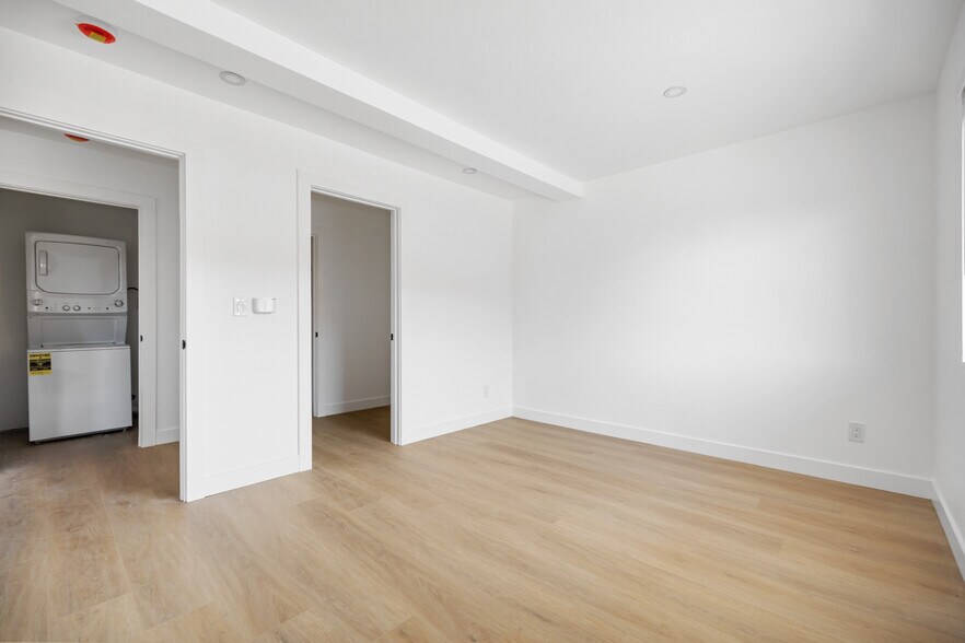 More Photos Of 569 Park Way, Chula Vista Apartments For Sale