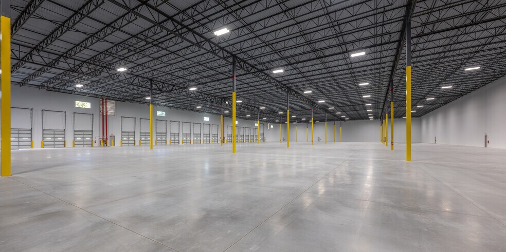 More Photos Of 1050 Douglas Hills Rd, Lithia Springs Unknown For Lease