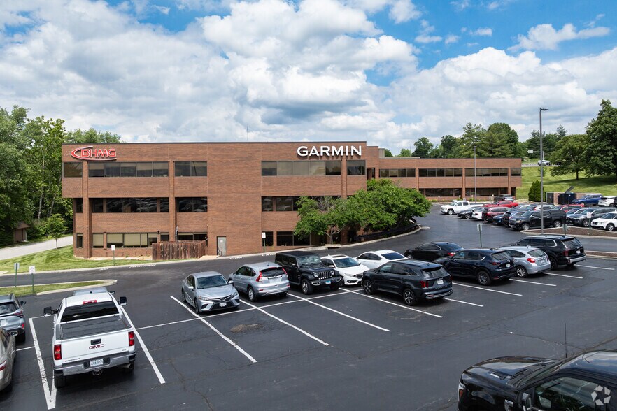 More Photos Of 9735 Landmark Parkway Dr, Sunset Hills Office For Lease