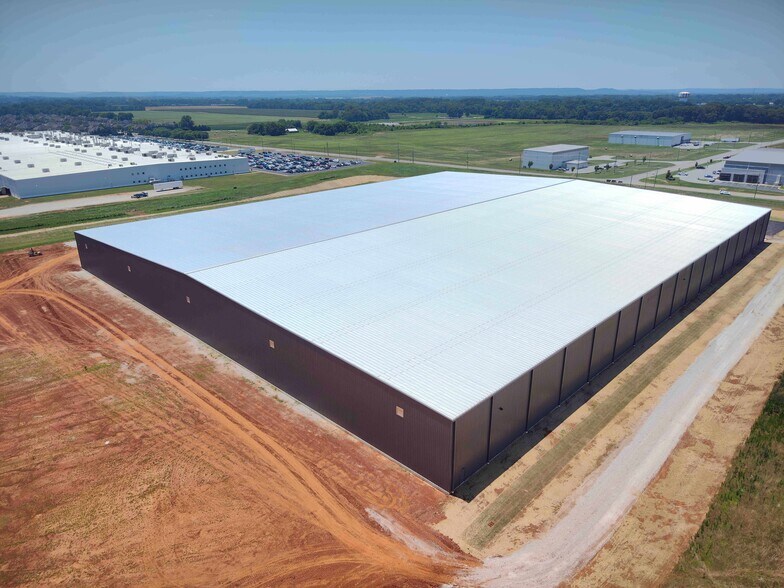More Photos Of 290 Counts Dr, Muscle Shoals Manufacturing For Sale