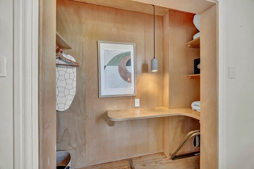 More Photos Of 118 S 4th St, Wilmington Hospitality For Sale