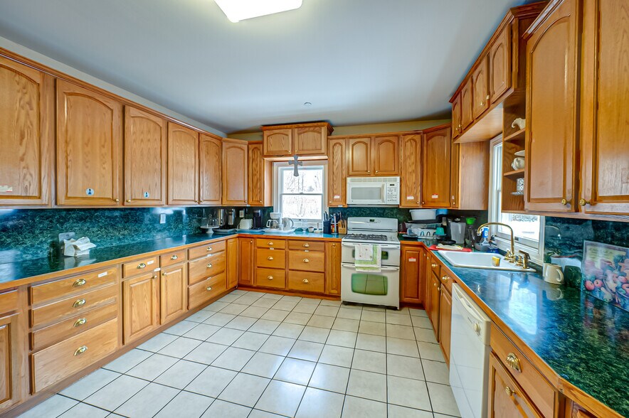 More Photos Of 203 Pulaski Rd, Huntington Station Religious Facility For Sale