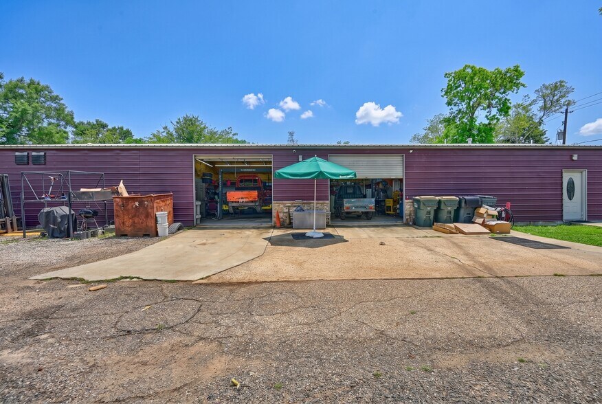 More Photos Of 518 Columbus Rd, Sealy Light Manufacturing For Sale