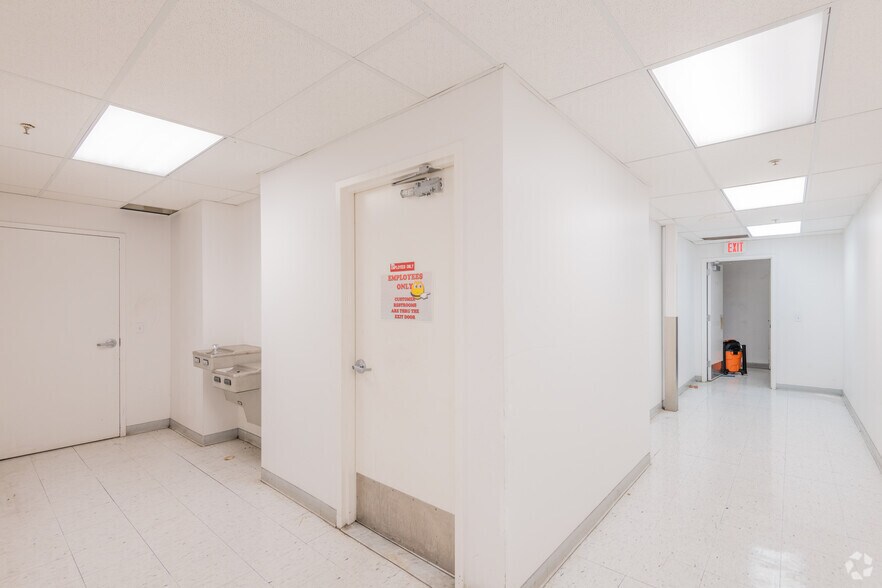 More Photos Of 2800 Power Inn Rd, Sacramento Freestanding For Lease
