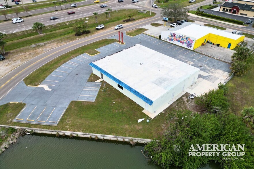 More Photos Of 3092 Tamiami Trl, Port Charlotte Restaurant For Sale