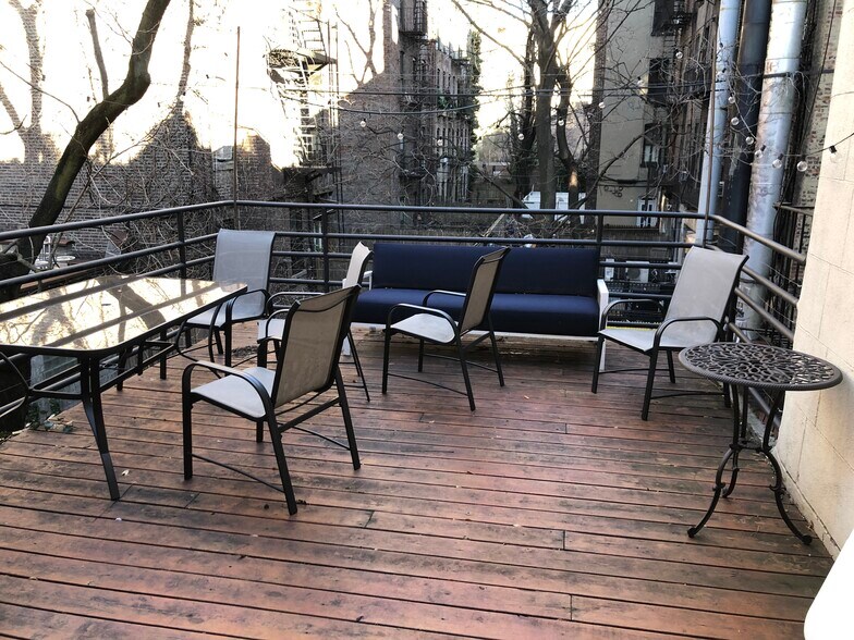 More Photos Of 36 Bedford St, New York Apartments For Sale