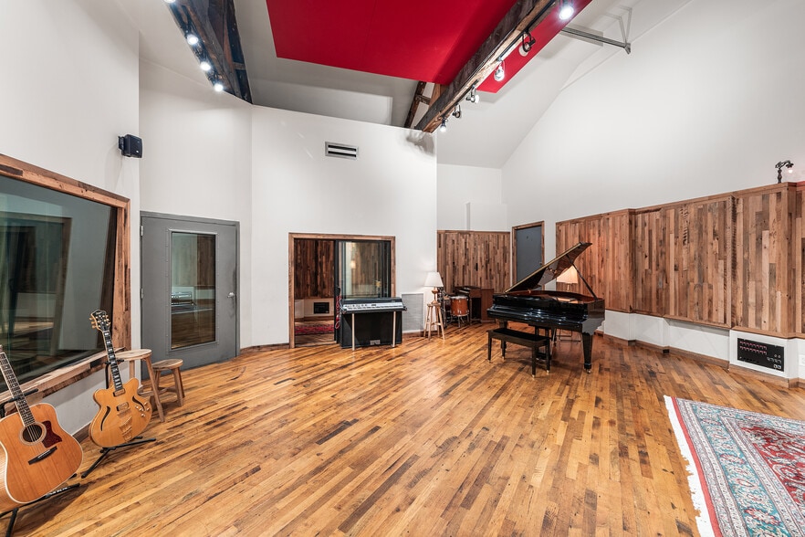 More Photos Of 1506-1514 E Wilt St, Philadelphia Auto Repair For Sale