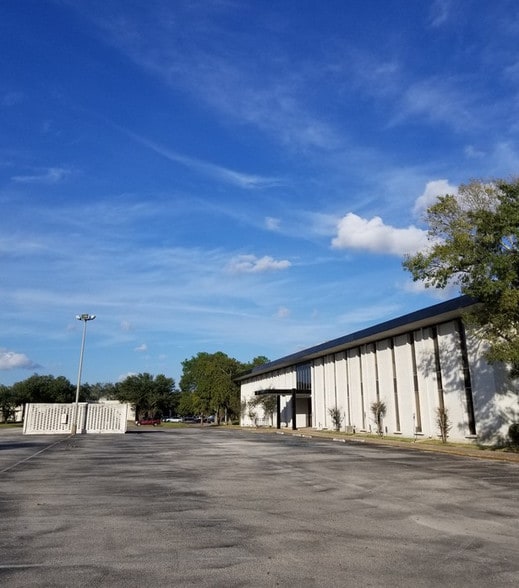 More Photos Of 1115 Gemini St, Houston Loft Creative Space For Lease