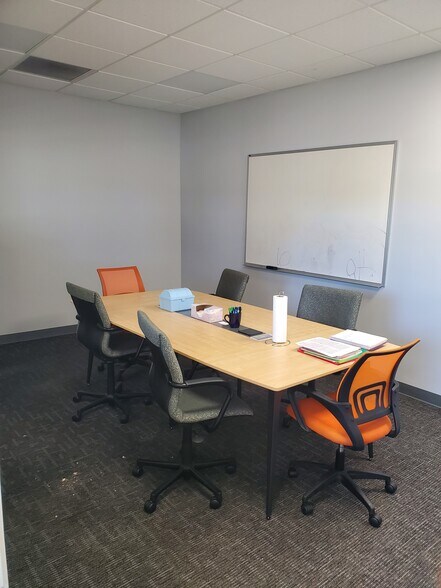 More Photos Of 1510 W Court St, Flint Medical For Lease