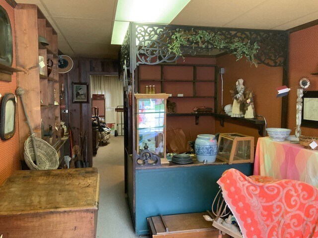 More Photos Of 1523 N Cotner Blvd, Lincoln Storefront Retail Residential For Sale