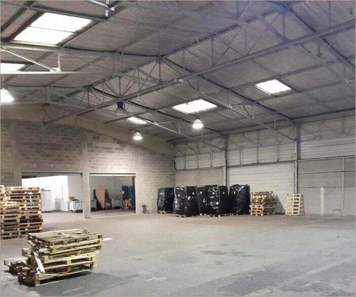 More Photos Of 31 Avenue De Larrieu, Toulouse Office For Lease