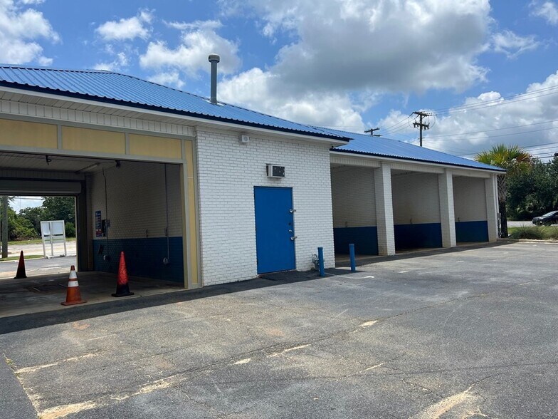 More Photos Of 532 W Jackson St, Thomasville Carwash For Sale