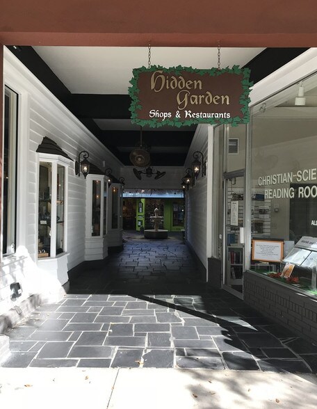 More Photos Of 358 N Park Ave, Winter Park General Retail For Lease