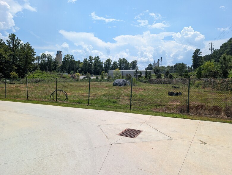 More Photos Of 6554 Ball Ground Hwy, Ball Ground Land For Lease