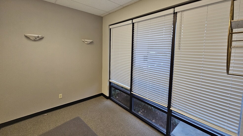 More Photos Of 1933 Belmont Loop, Woodland Office For Lease