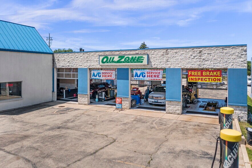 More Photos Of 508 N River Rd, Naperville Auto Repair For Sale