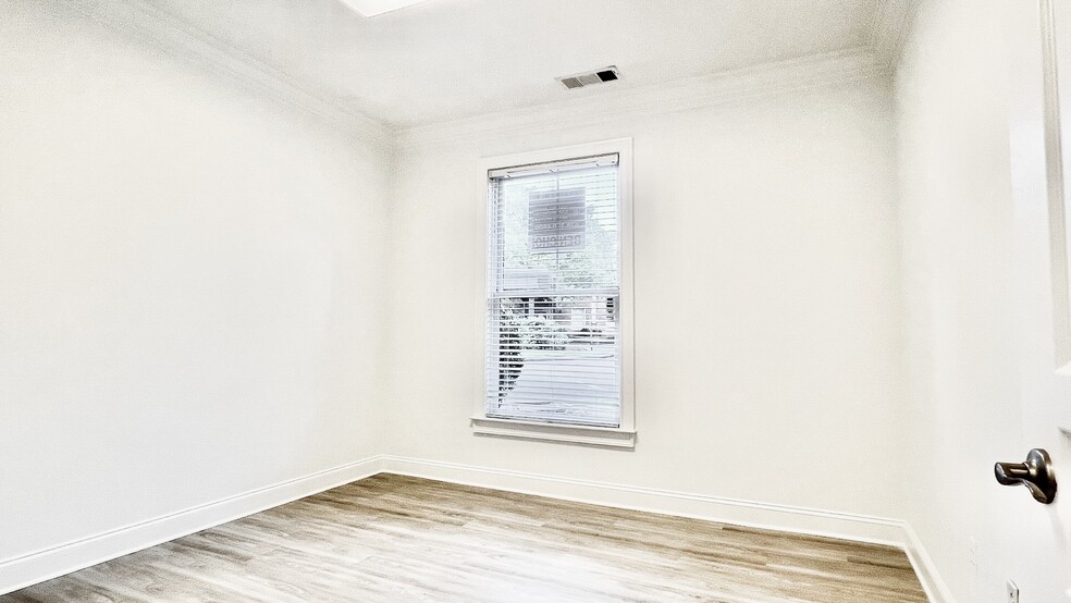 More Photos Of 4080 McGinnis Ferry Rd, Alpharetta Office For Sale