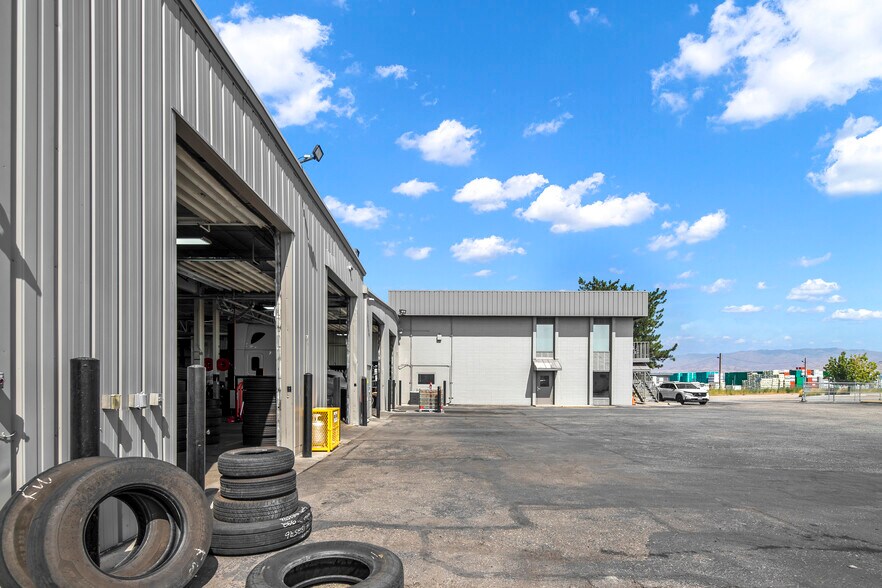 More Photos Of 4450 Enterprise St, Boise Truck Terminal For Sale