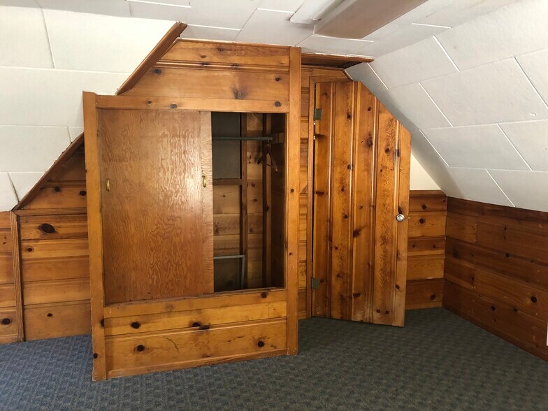 More Photos Of 23597 Manzanita, Crestline Specialty For Lease