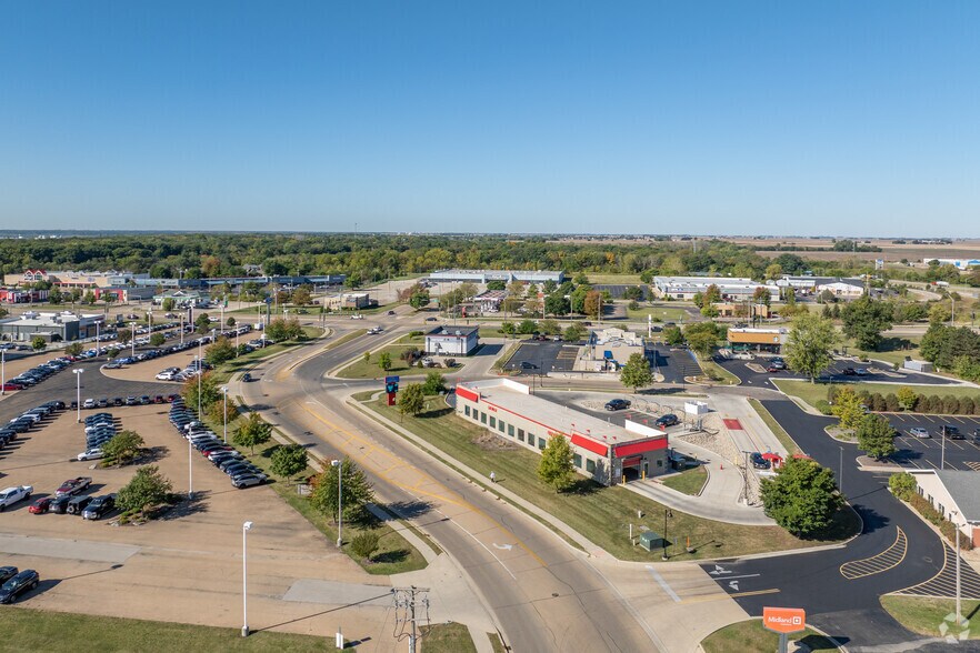 More Photos Of 2950 Fairfield Ln, Ottawa Carwash For Sale