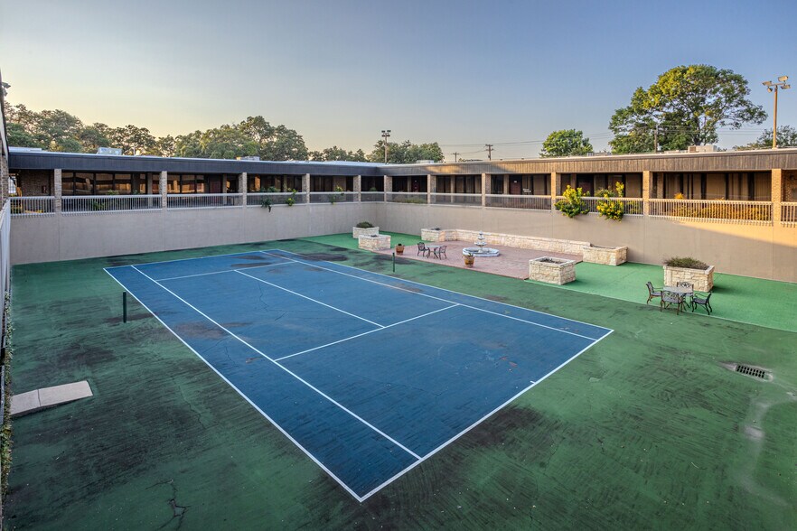 More Photos Of 3355 Cherry Ridge St, San Antonio Office For Lease