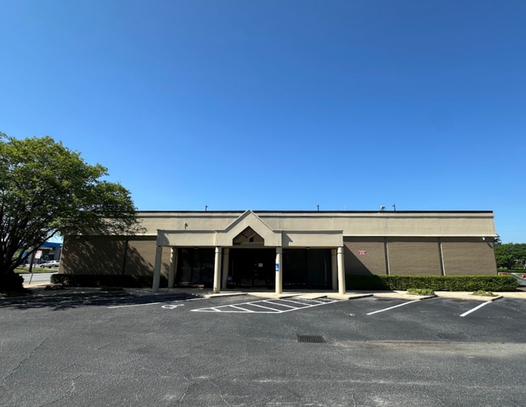 Primary Photo Of 1535 Benning Dr, Columbus Bank For Sale