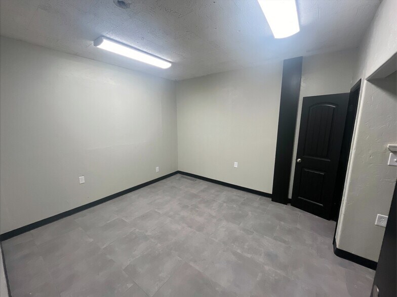 More Photos Of 324 N 19th St, Guthrie Office For Lease